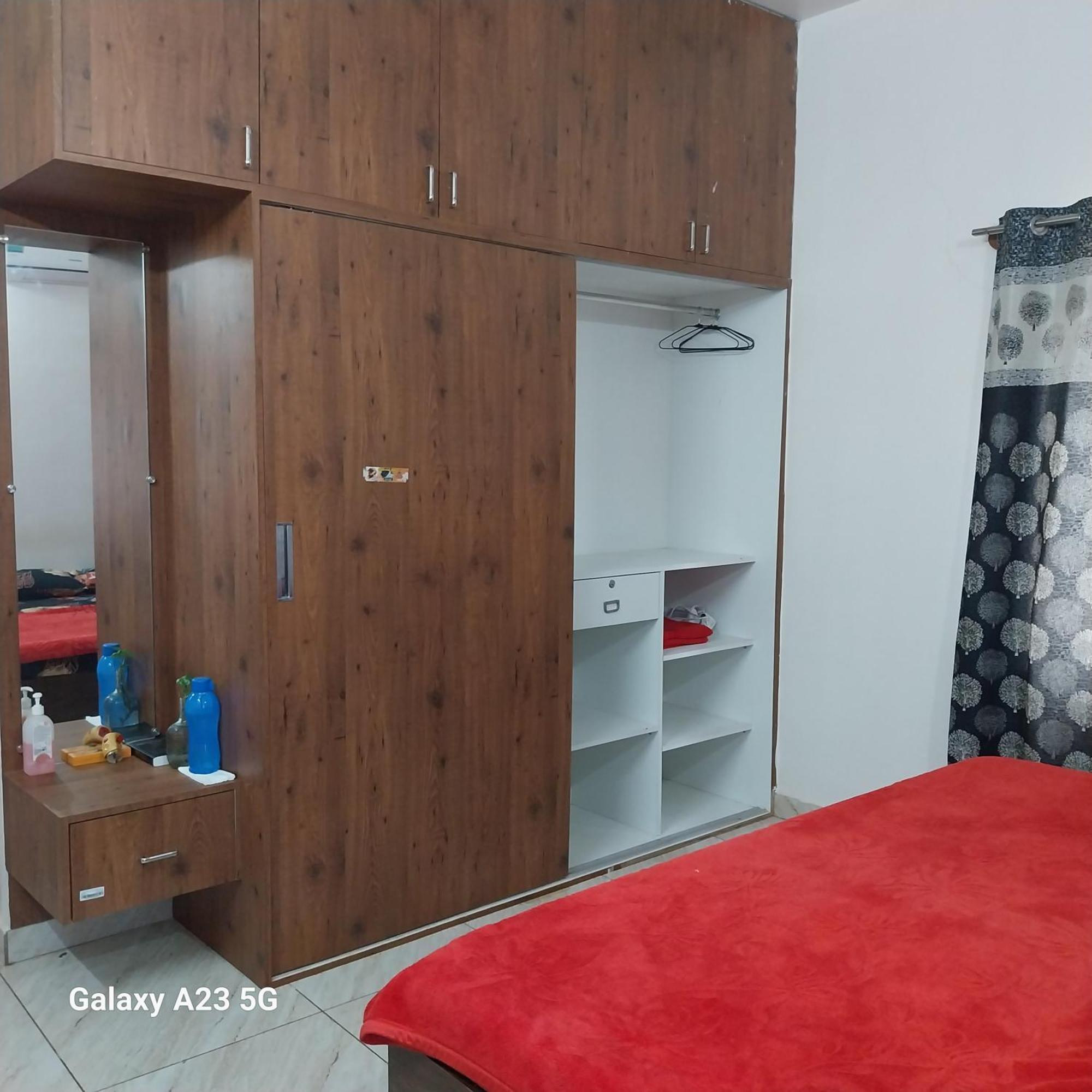 King Sized Bedroom & Kitchen for Decent Couples & Families Mysuru Zewnętrze zdjęcie